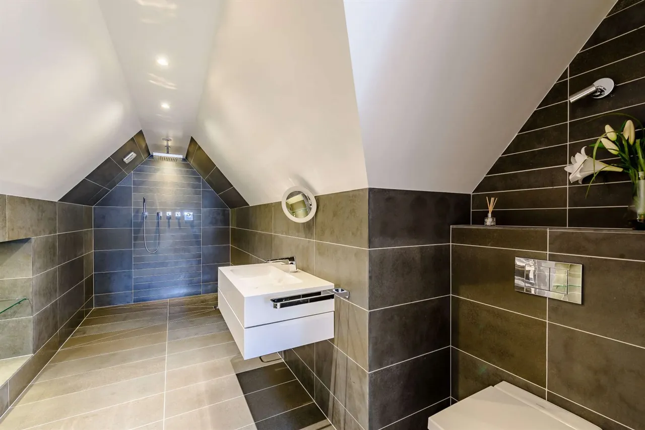 Park Lane, Hale, photo 14