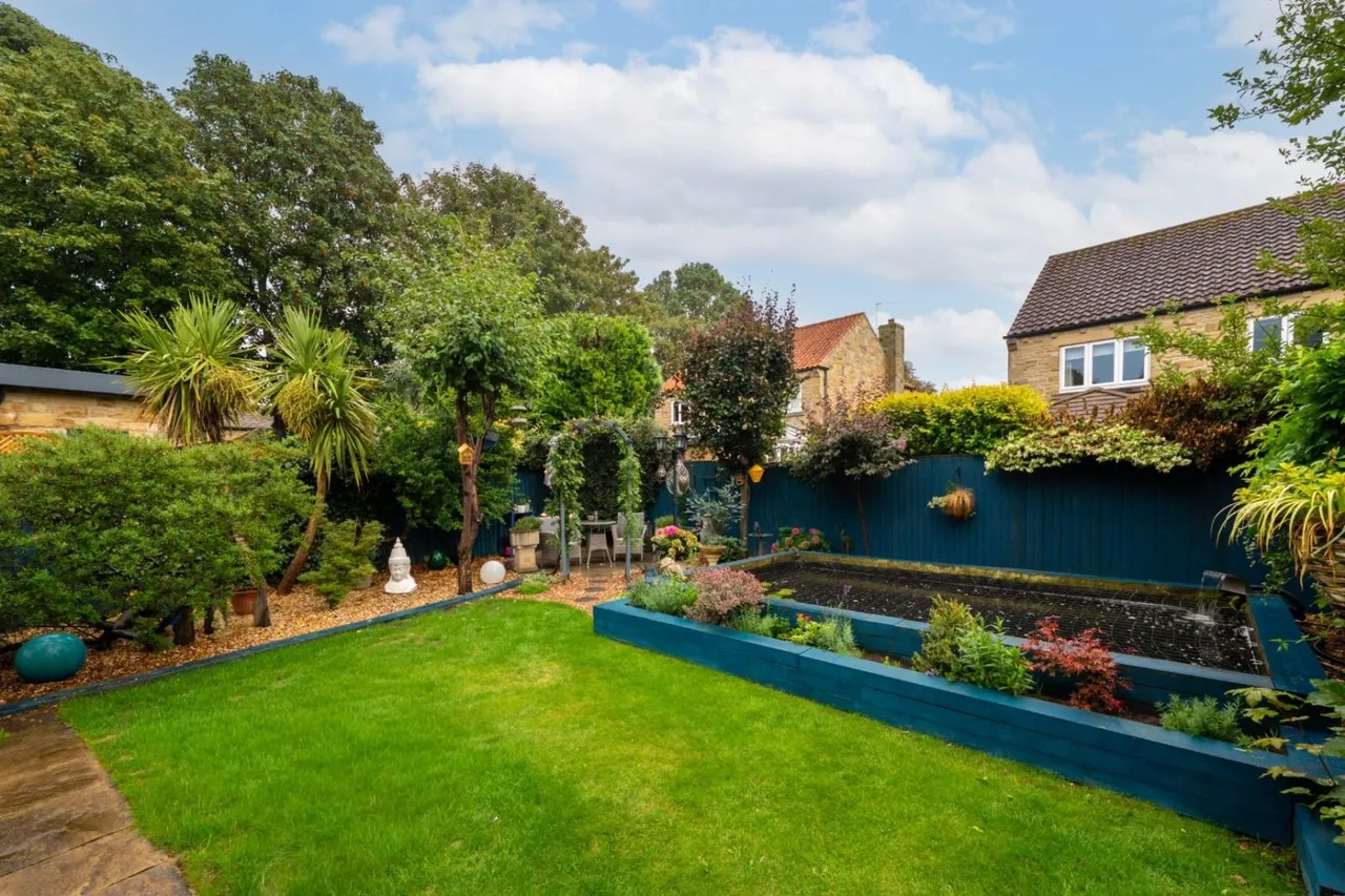 Hillam Hall View, Leeds, LS25, photo 17