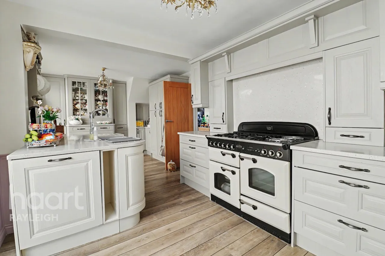 Hockley Road, Rayleigh, SS6, photo 3