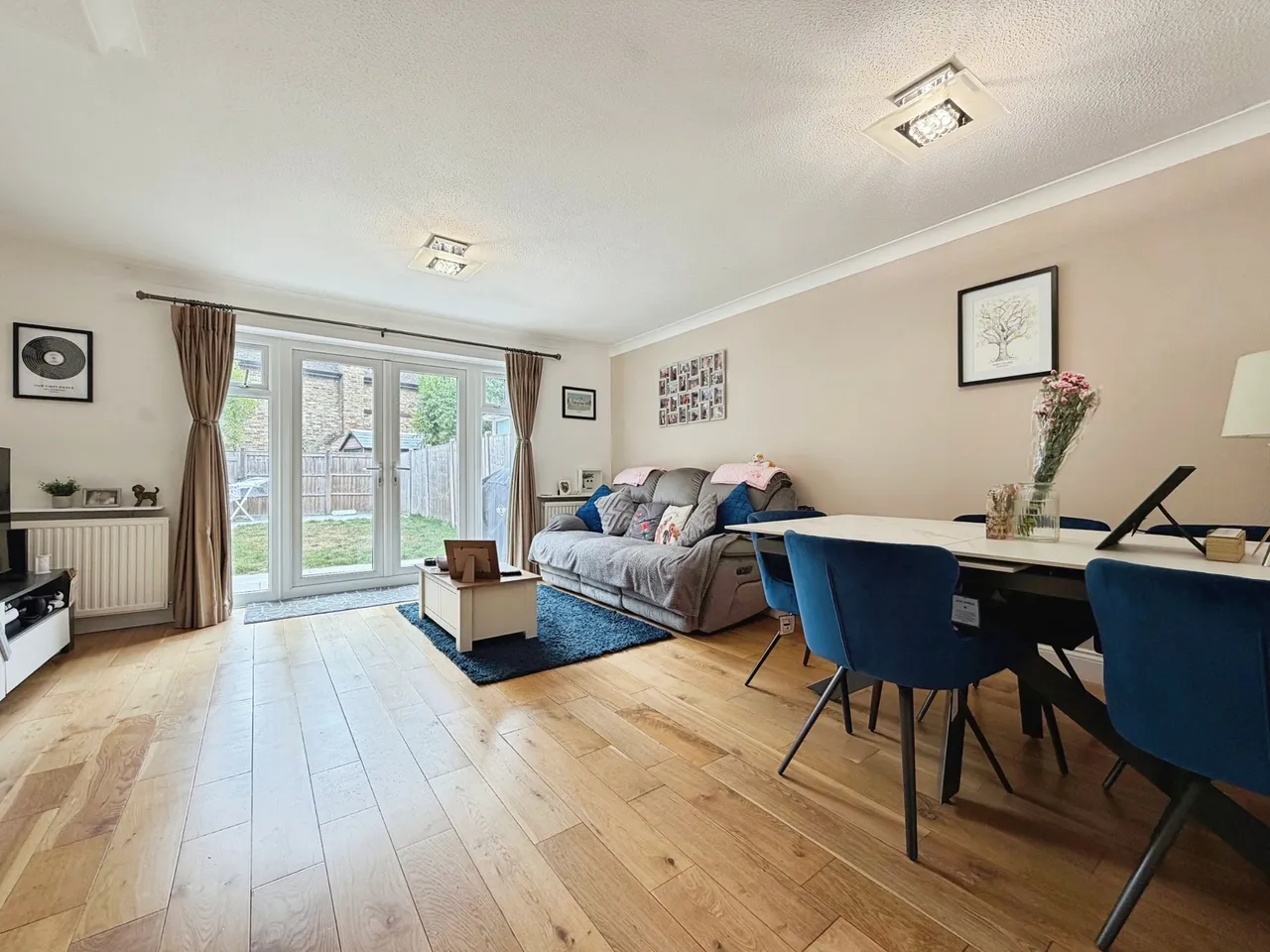 Chive Court, Farnborough, Hampshire, GU14 9XE, photo 2