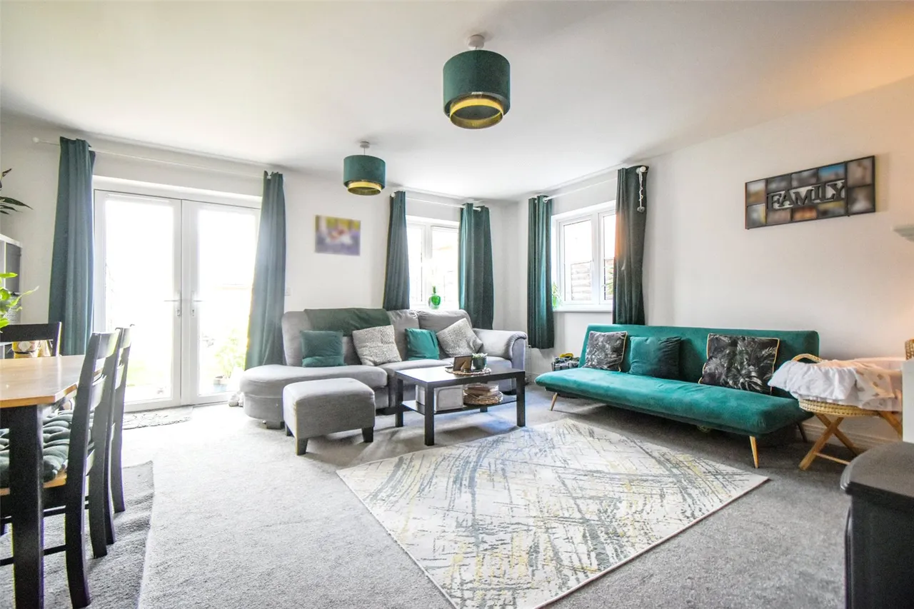 Unwin Close, Hook, Hampshire, RG27 9FL, photo 4