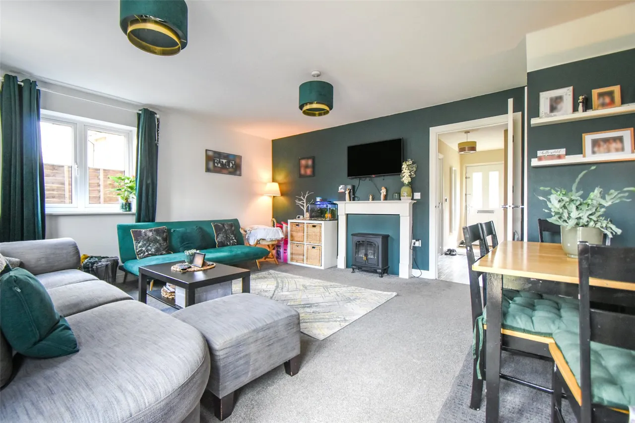 Unwin Close, Hook, Hampshire, RG27 9FL, photo 5