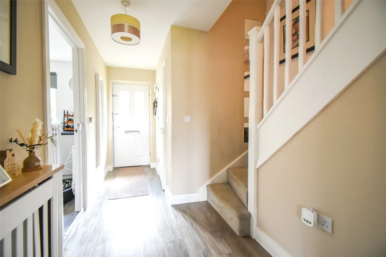 Unwin Close, Hook, Hampshire, RG27 9FL, photo 11