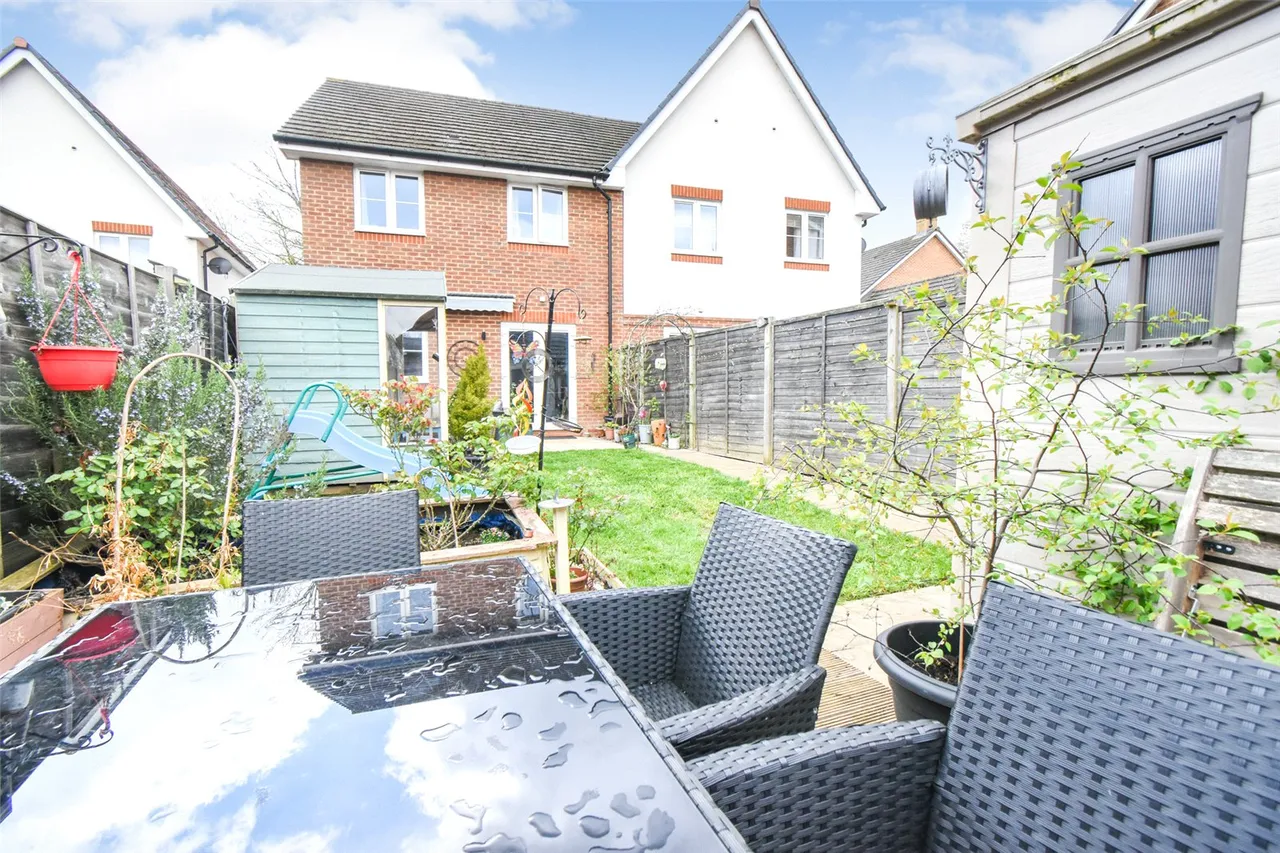 Unwin Close, Hook, Hampshire, RG27 9FL, photo 14