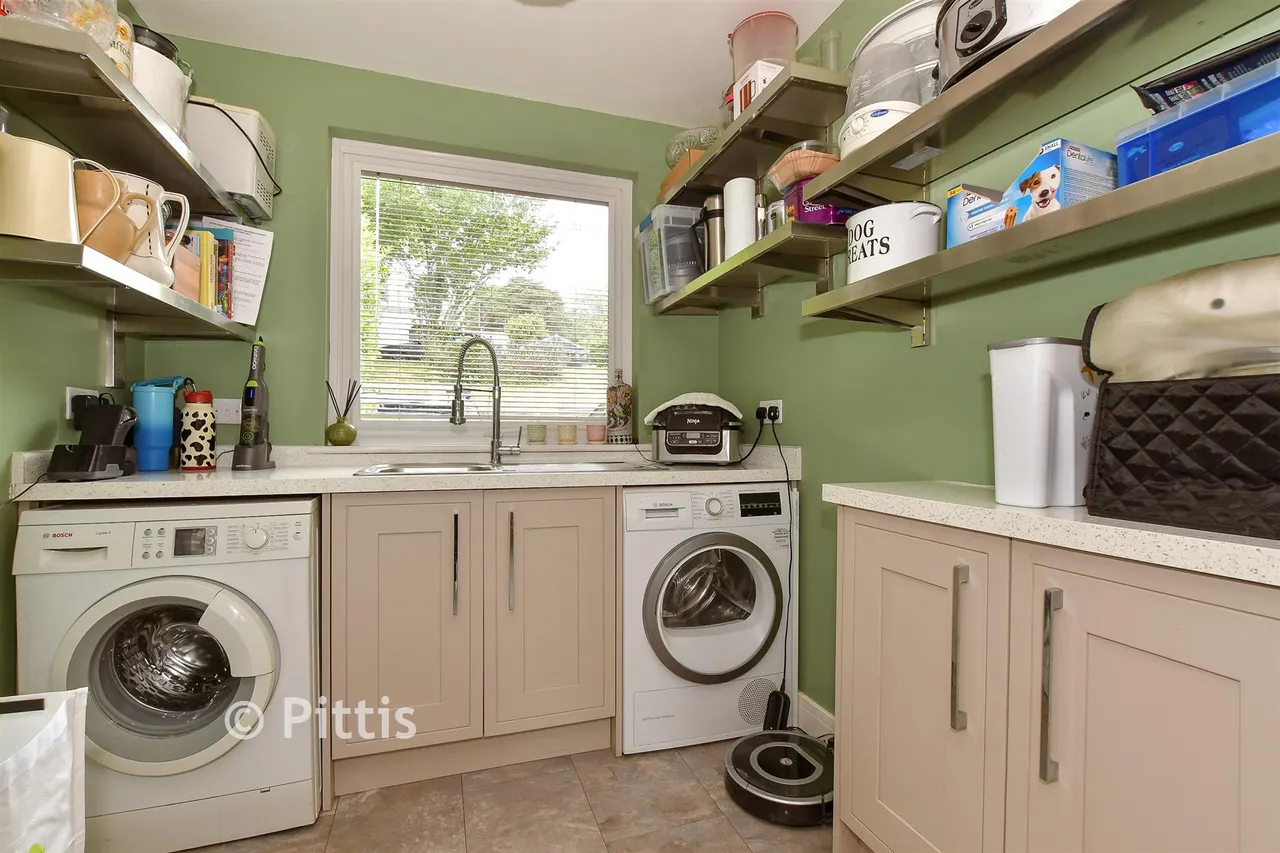 Youngwoods Way, Sandown, PO36, photo 8