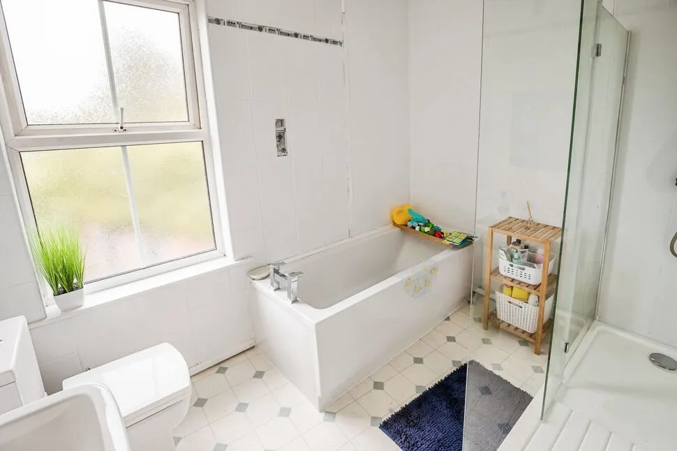 Oaklands Road, Chirk Bank, LL14, photo 6