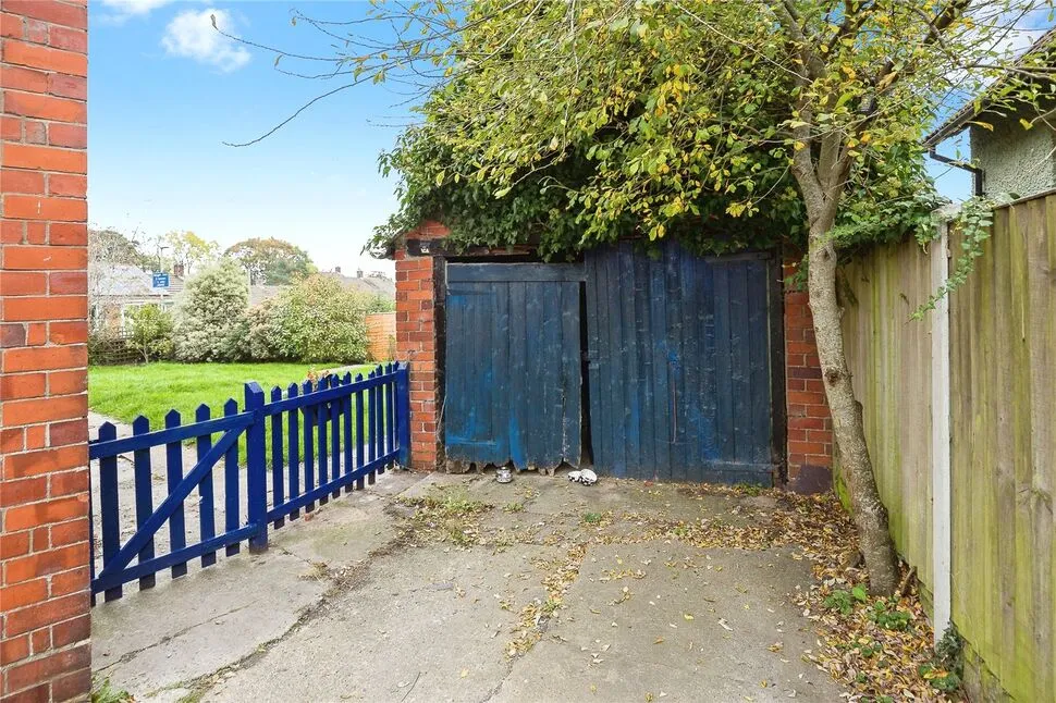 Oaklands Road, Chirk Bank, LL14, photo 22