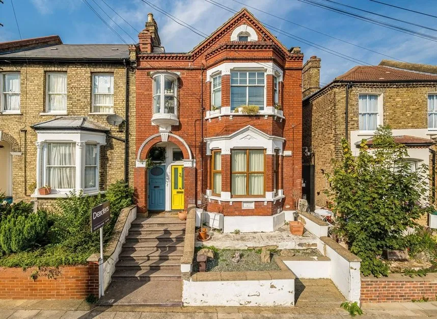 3 bed flat for sale, Soames Street, Peckham, SE15