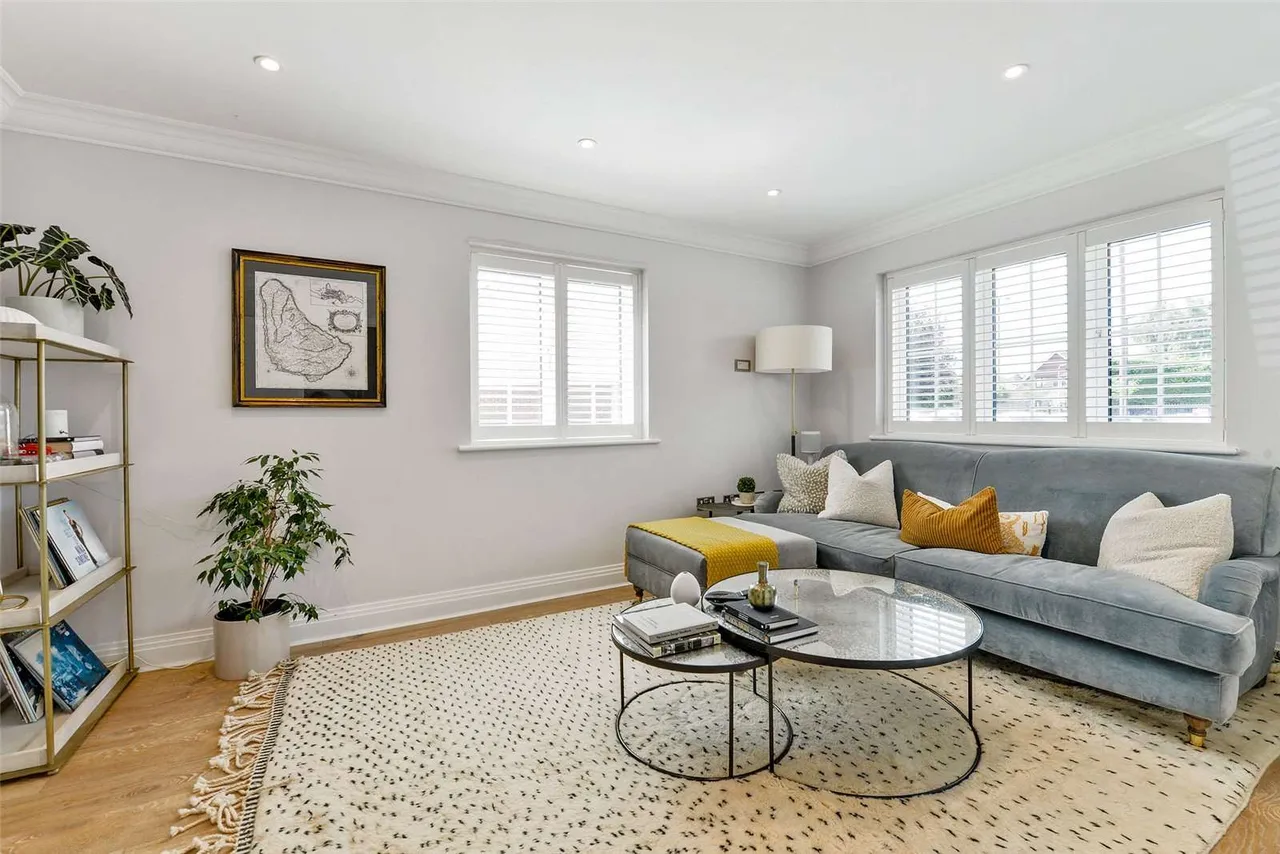Ripplesmere Close, Old Windsor, SL4, photo 2