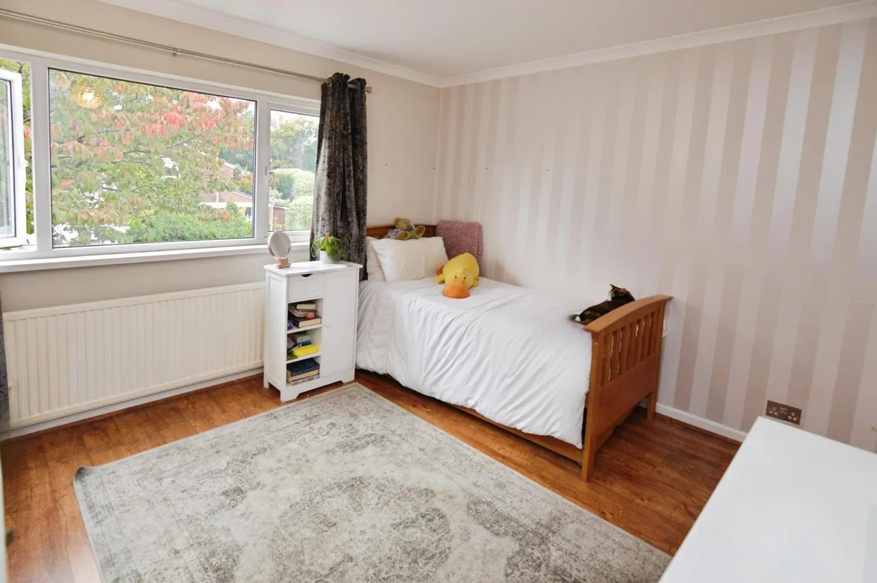 Wellesley Drive, Crowthorne, RG45, photo 8