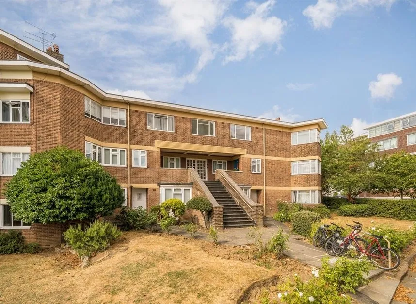 3 bed flat for sale — Hanger Green, Ealing, W5