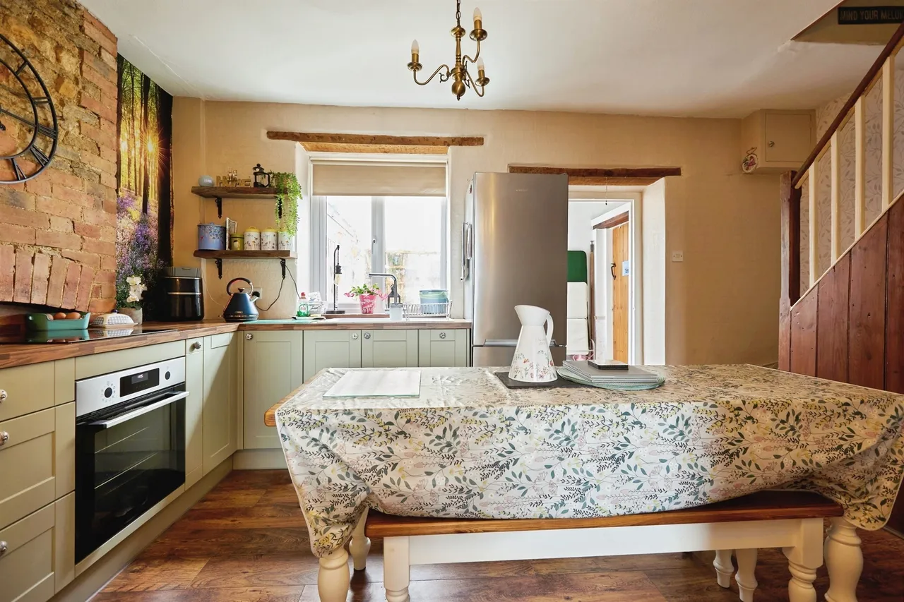 Priory Villas, Wincanton, BA9, photo 2