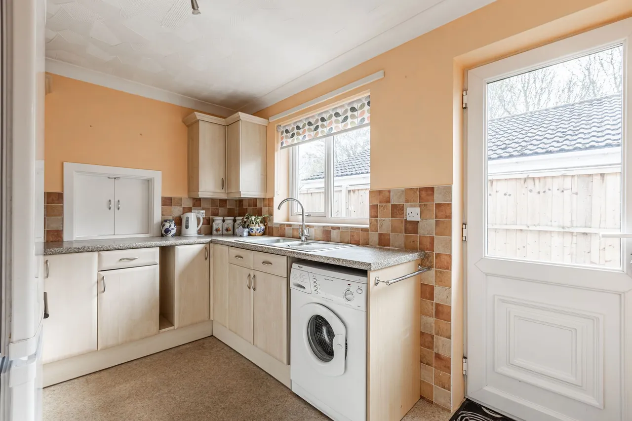 Spacious Three Bedroom in South Wootton, photo 12