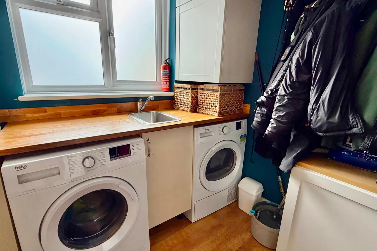 Ringwood, BH24, photo 11