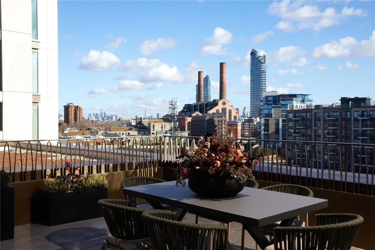 Sands End Lane, London, SW6, photo 2