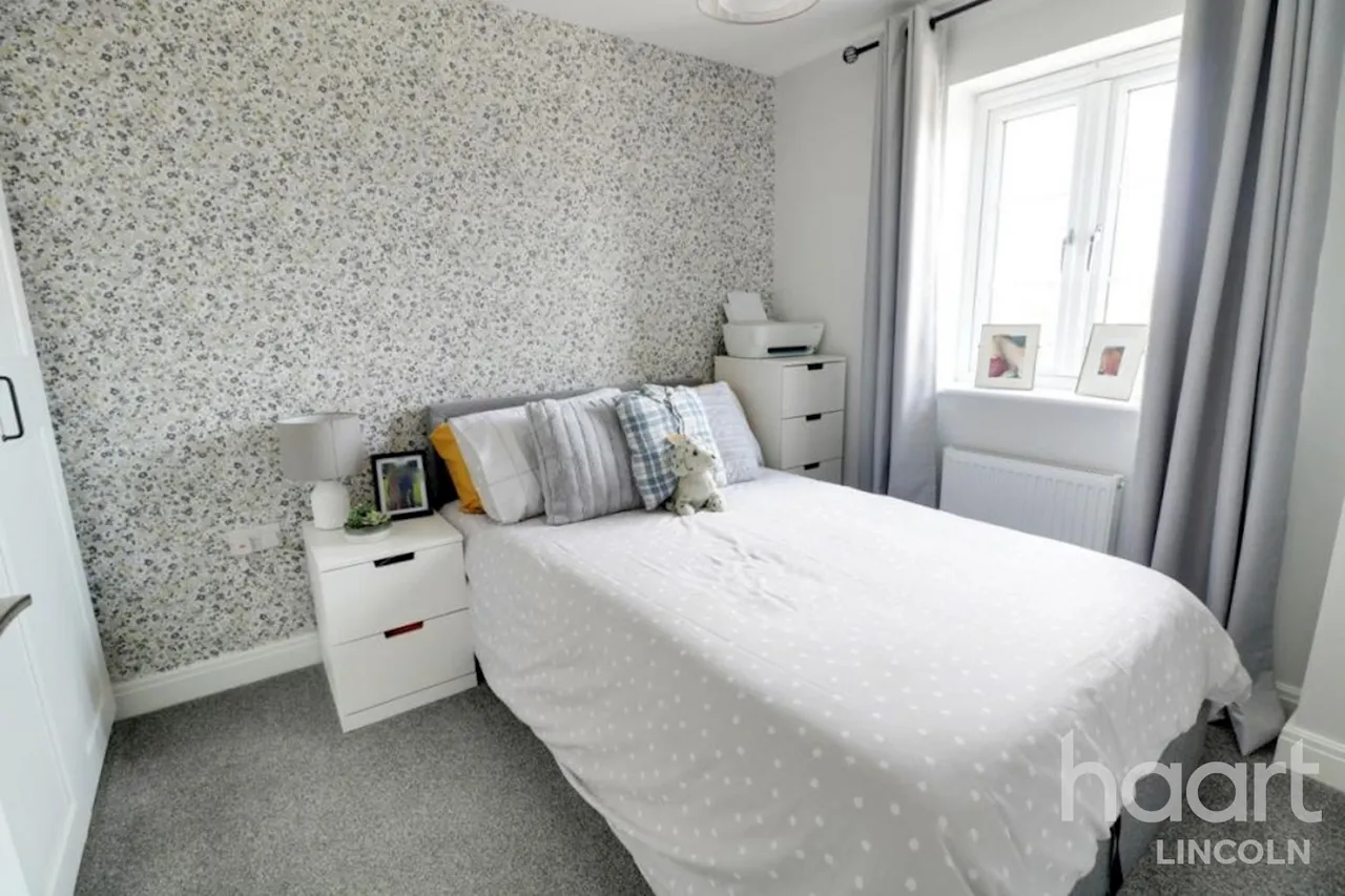 Dixon Place, LN2, photo 17