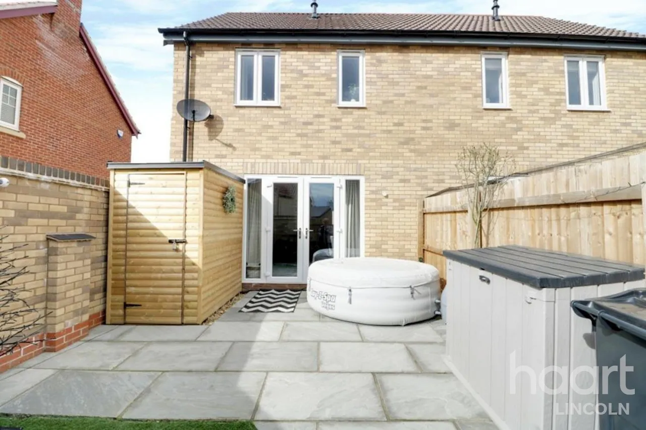 Dixon Place, LN2, photo 12