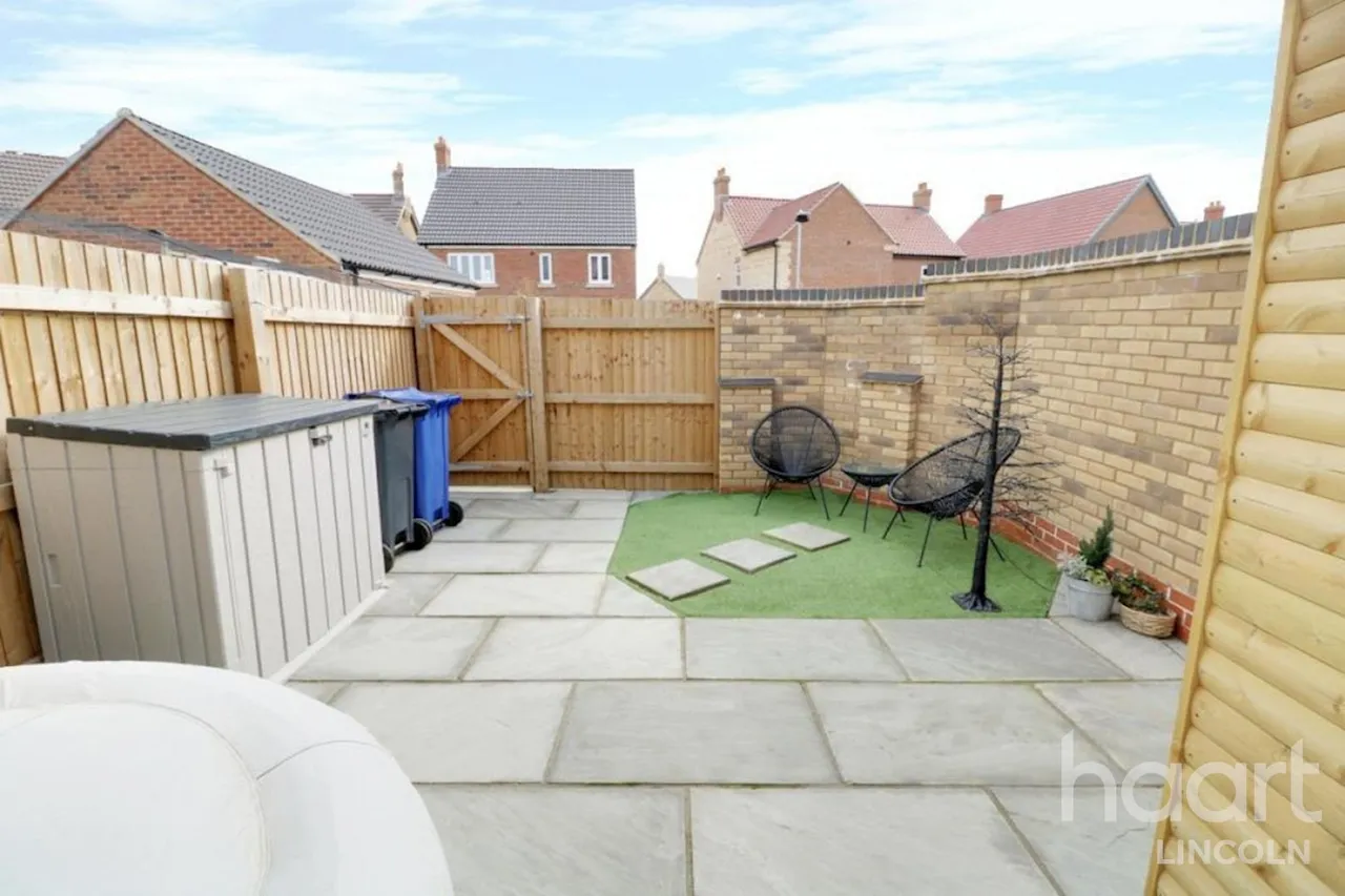 Dixon Place, LN2, photo 10