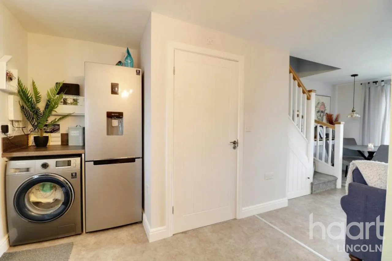 Dixon Place, LN2, photo 8