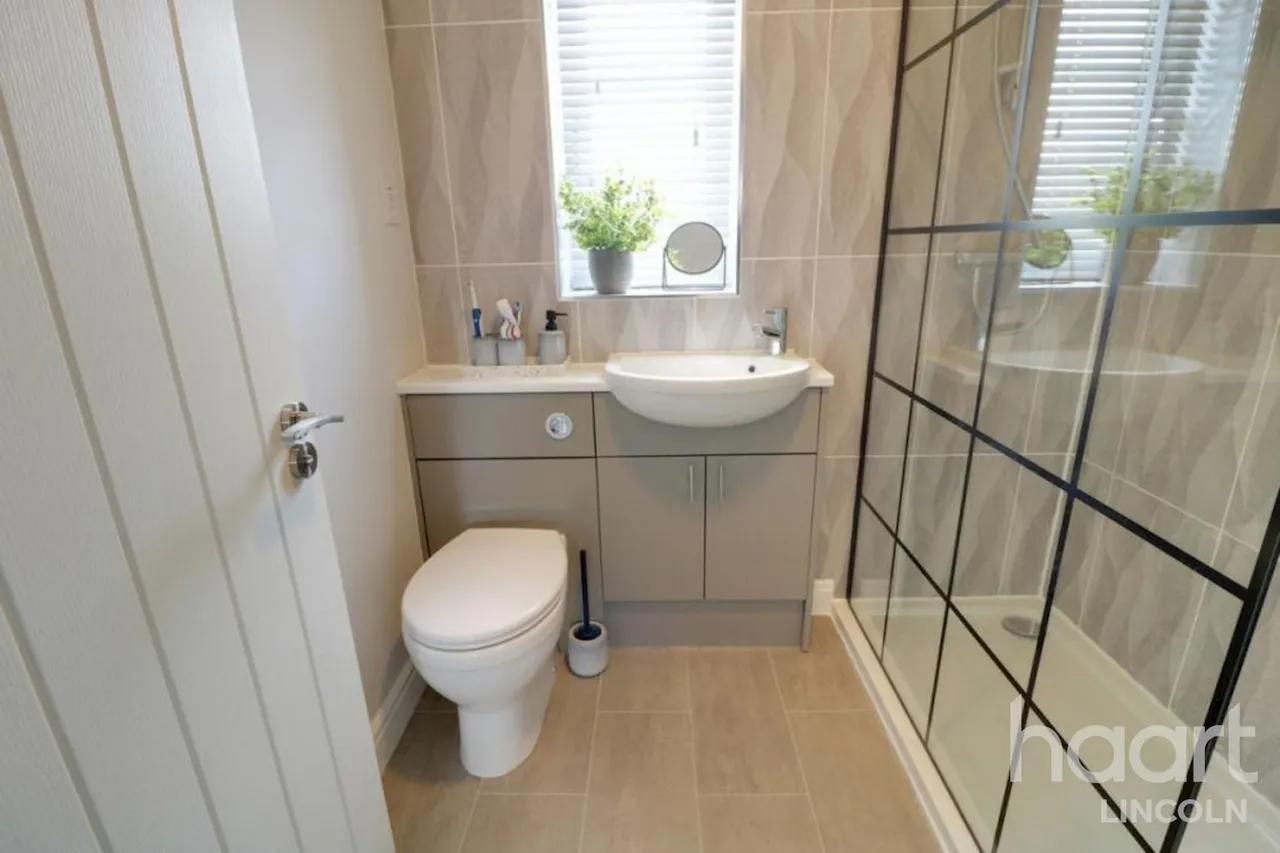 Dixon Place, LN2, photo 15