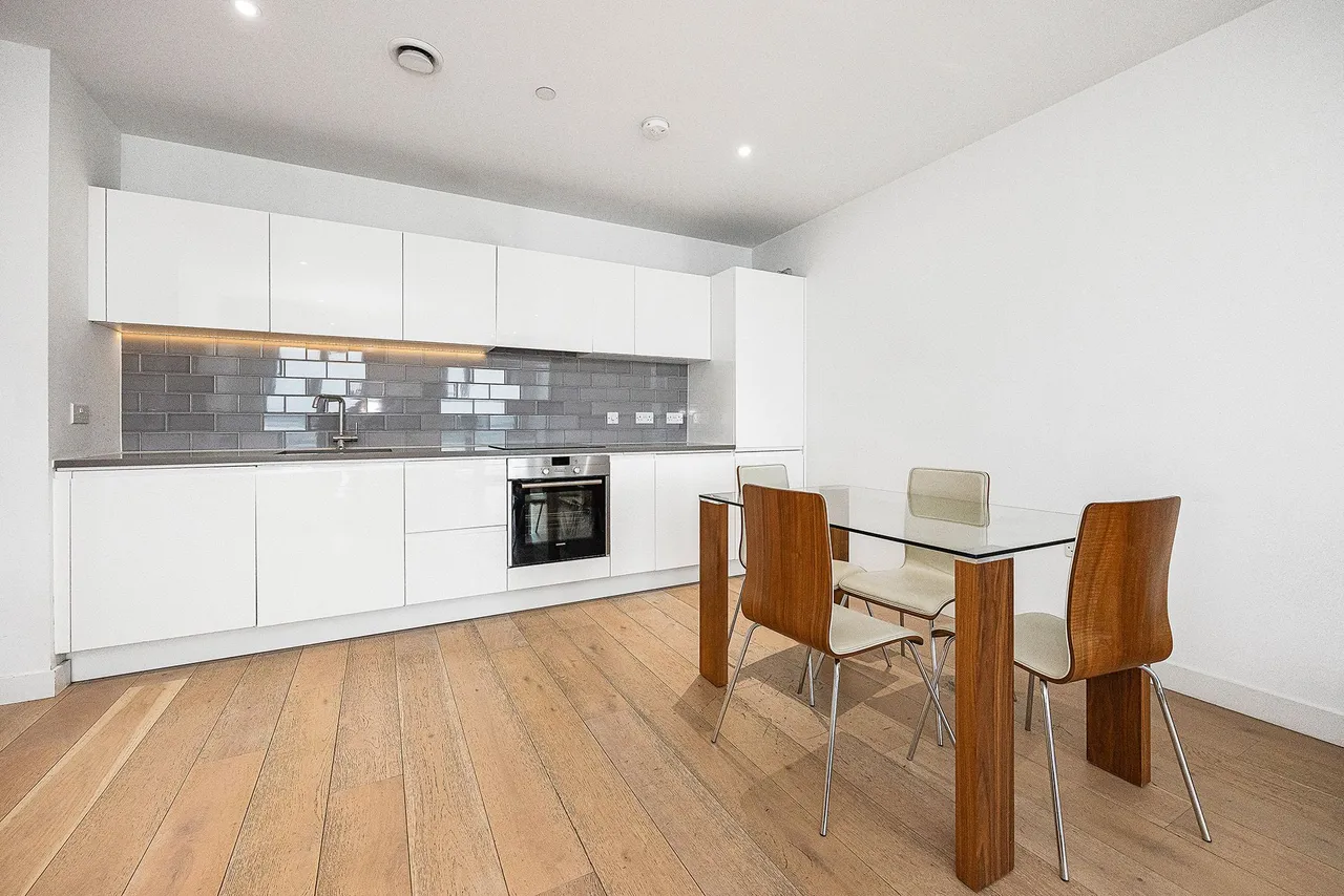 Laker House, London, E16 2SH, photo 5