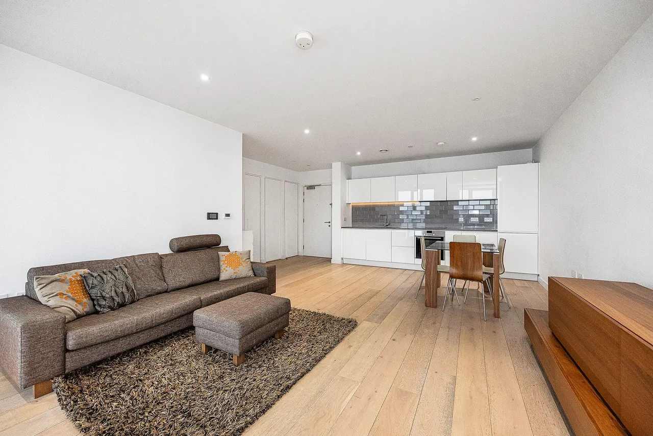 2 bed flat for sale — Laker House, London, E16 2SH