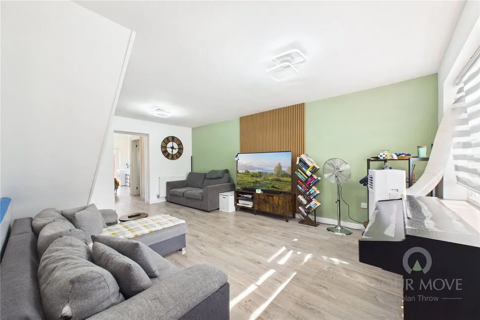 Cottingham Drive, Moulton, NN3, photo 2