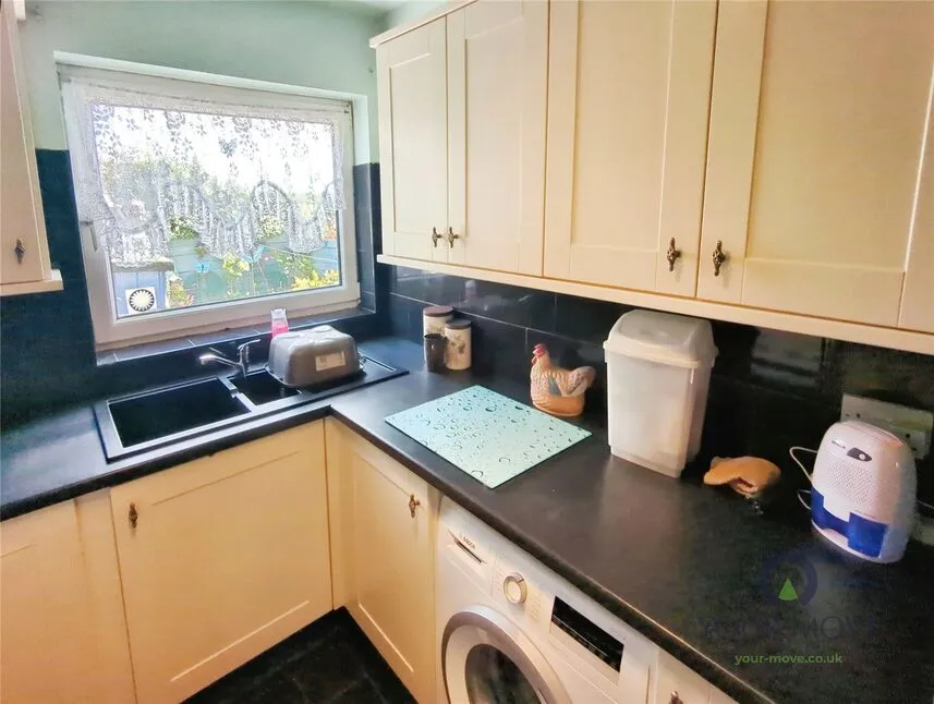 High Street, Tibshelf, DE55, photo 12
