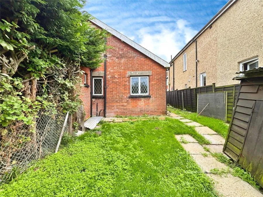 Trevor Road, Newport, PO30, photo 12