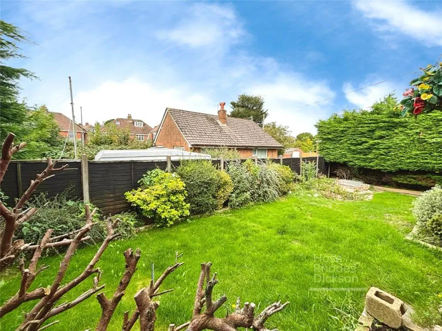 Trevor Road, Newport, PO30, photo 11