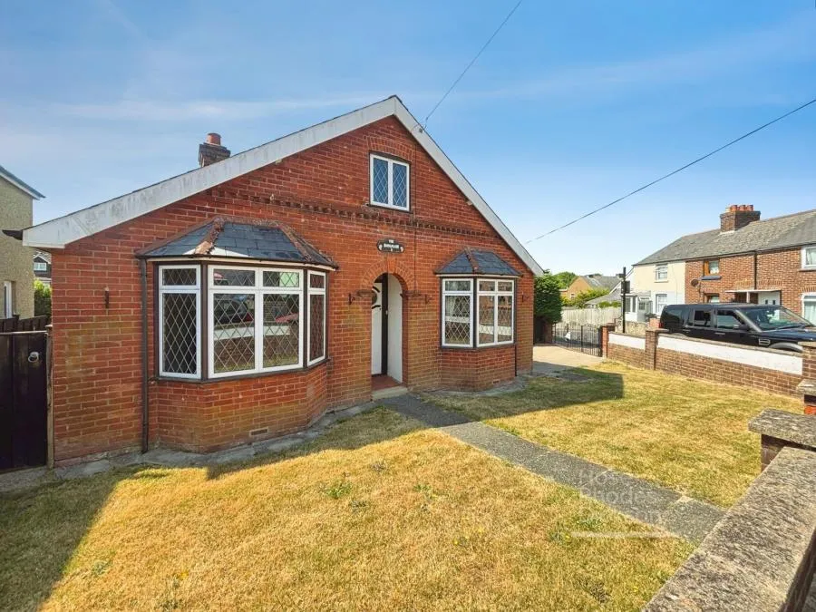 2 bed house for sale, Trevor Road, Newport, PO30