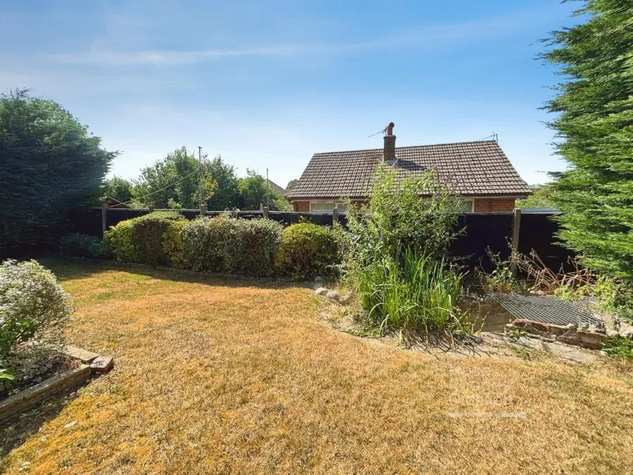 Trevor Road, Newport, PO30, photo 8