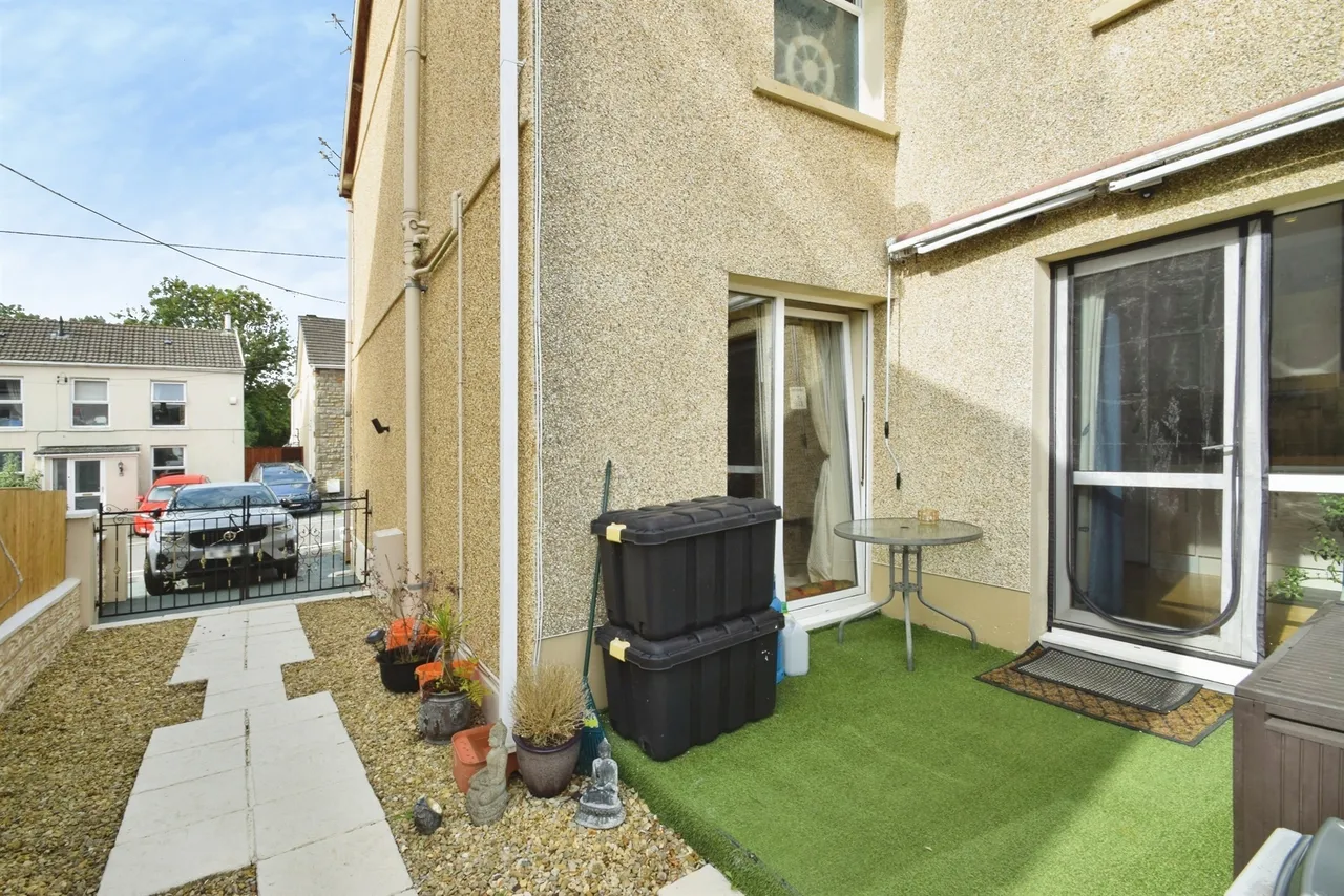 Tirycoed Road, Ammanford, SA18, photo 31
