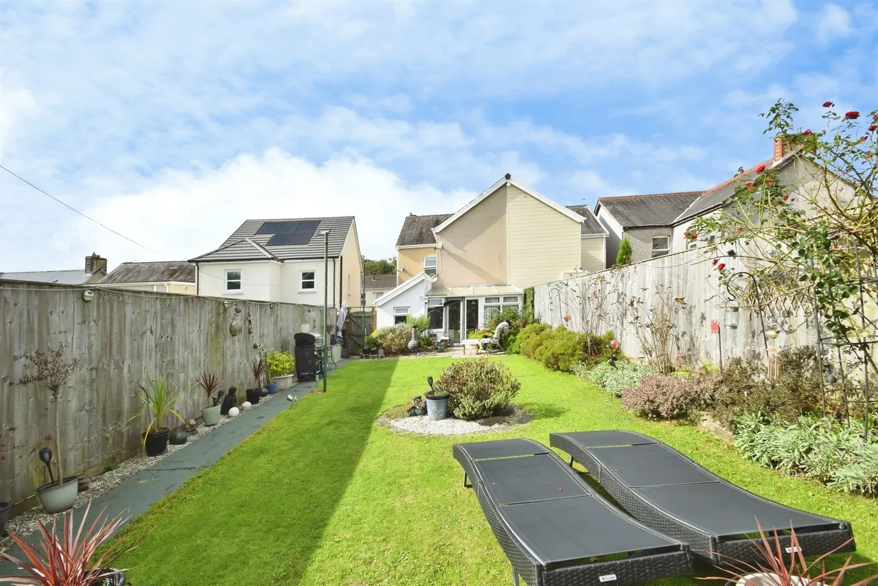 Tirycoed Road, Ammanford, SA18, photo 5