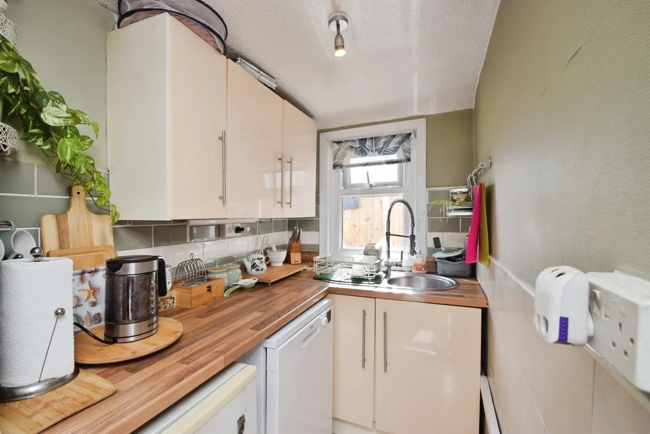 Tirycoed Road, Ammanford, SA18, photo 19