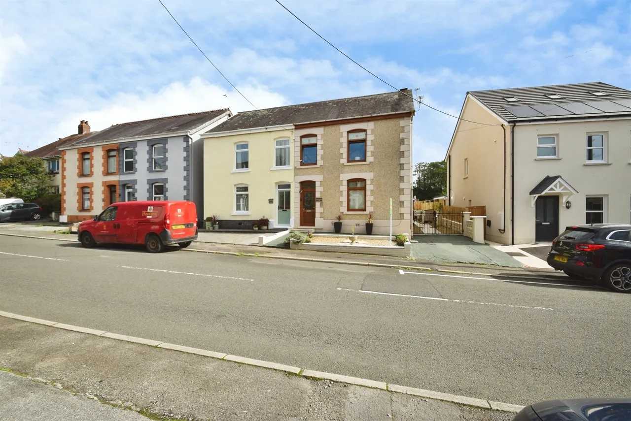 Tirycoed Road, Ammanford, SA18, photo 4