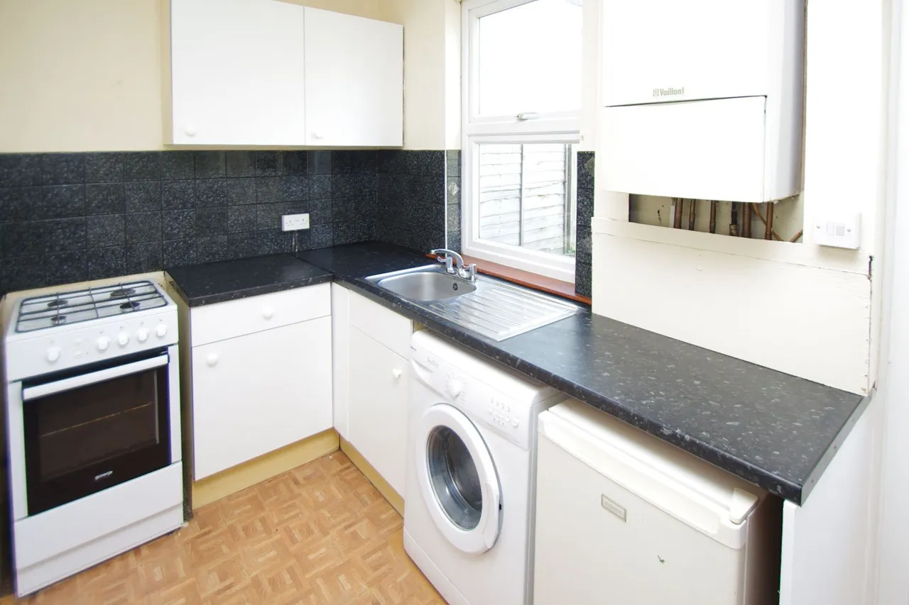 Watford, WD18, photo 3