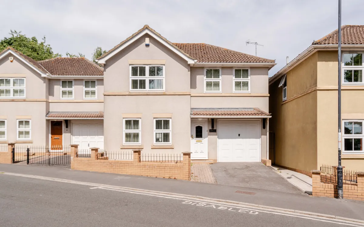 4 bed house for sale, Vicarage Road, Bishopsworth, BS13