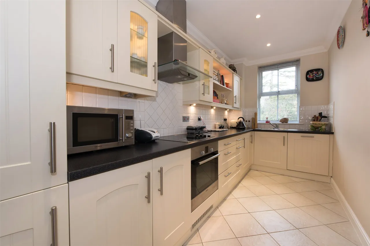 Wray Common Road, Reigate, RH2, photo 4