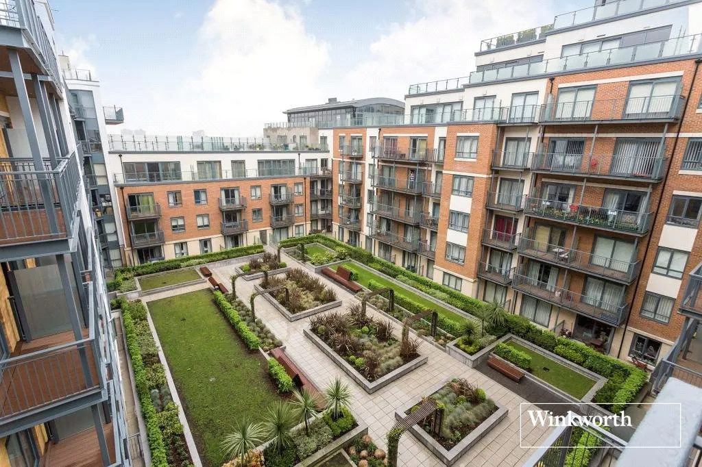 Boulevard Drive, Colindale, NW9, photo 11