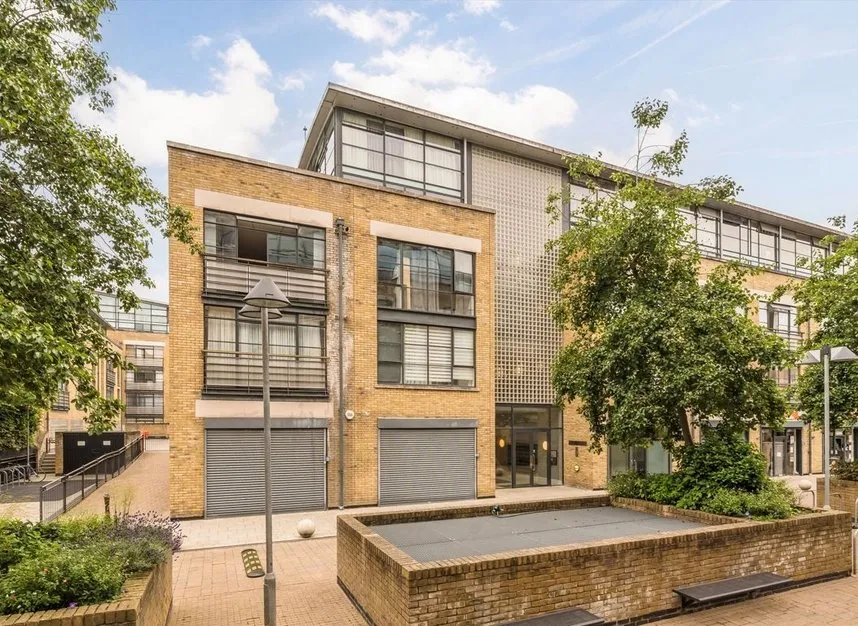 2 bed flat for sale — Ferry Lane, Brentford, TW8