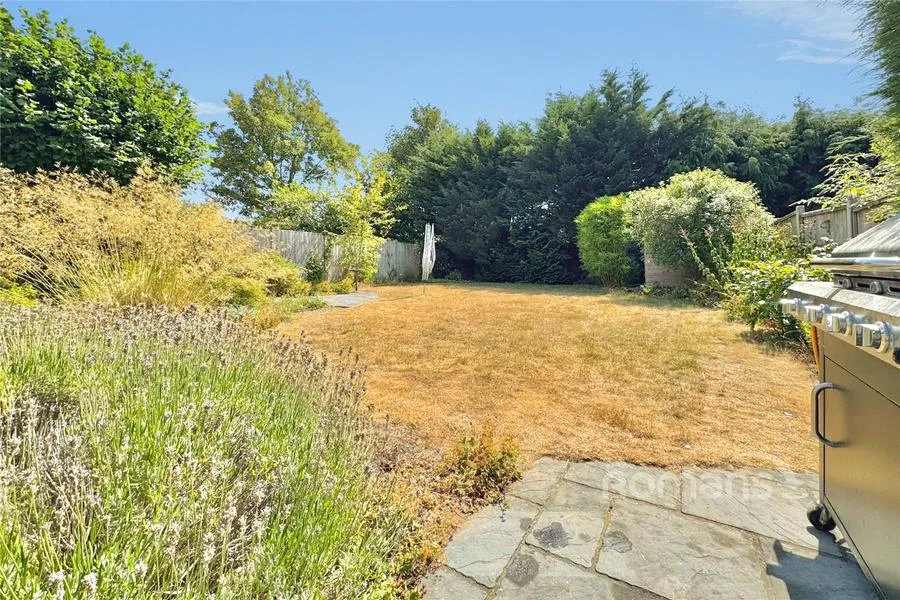 Harts Leap Road, Sandhurst, GU47, photo 22