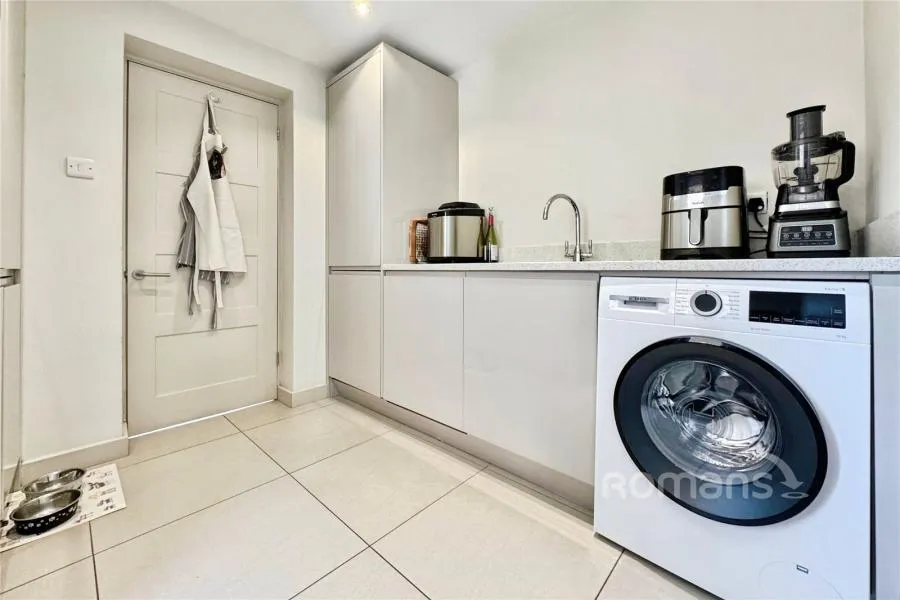 Harts Leap Road, Sandhurst, GU47, photo 9