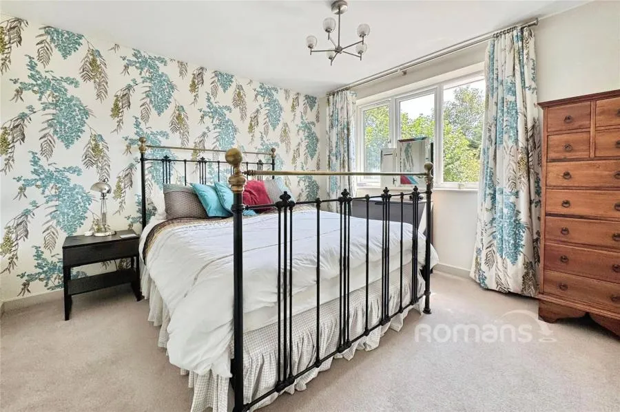 Harts Leap Road, Sandhurst, GU47, photo 16