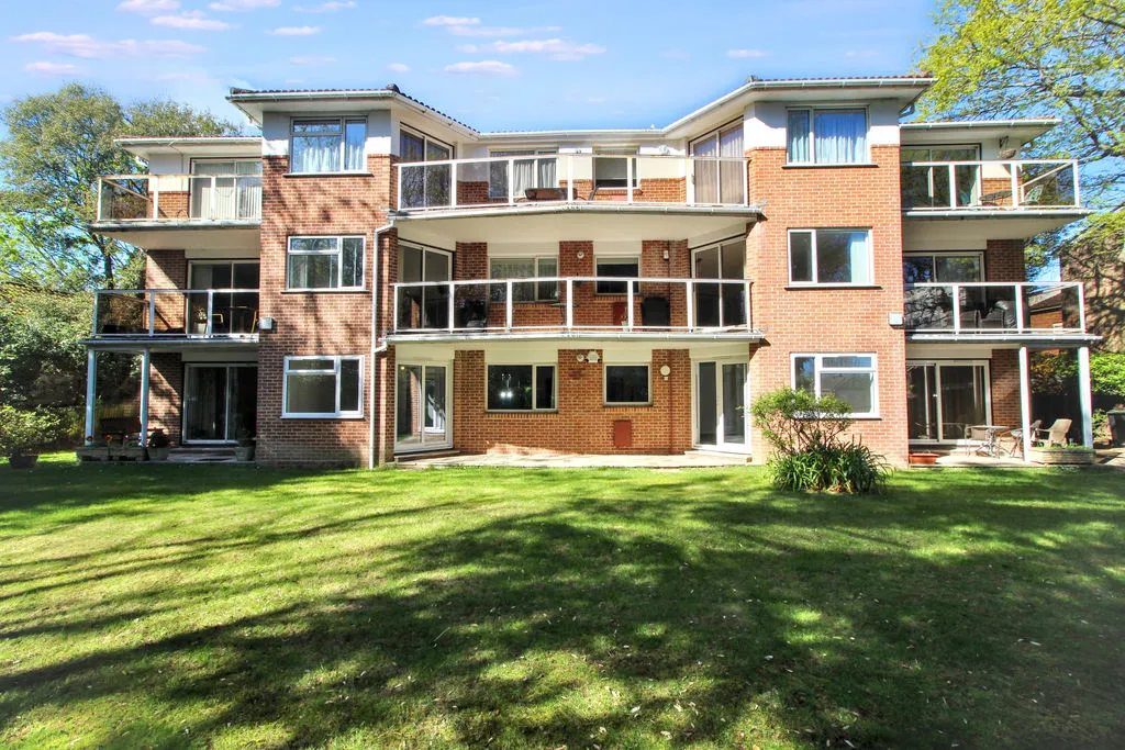 2 bed flat for sale — 22 Grove Road, Bournemouth BH1 3DB