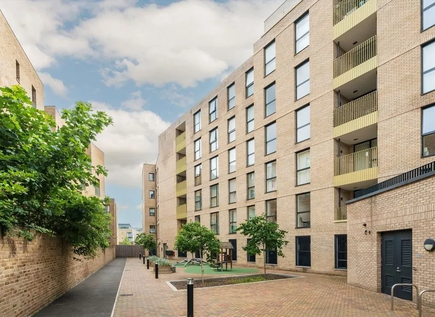 Commerce Road, Brentford, TW8, photo 6