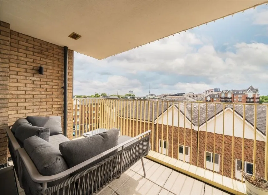 Commerce Road, Brentford, TW8, photo 5