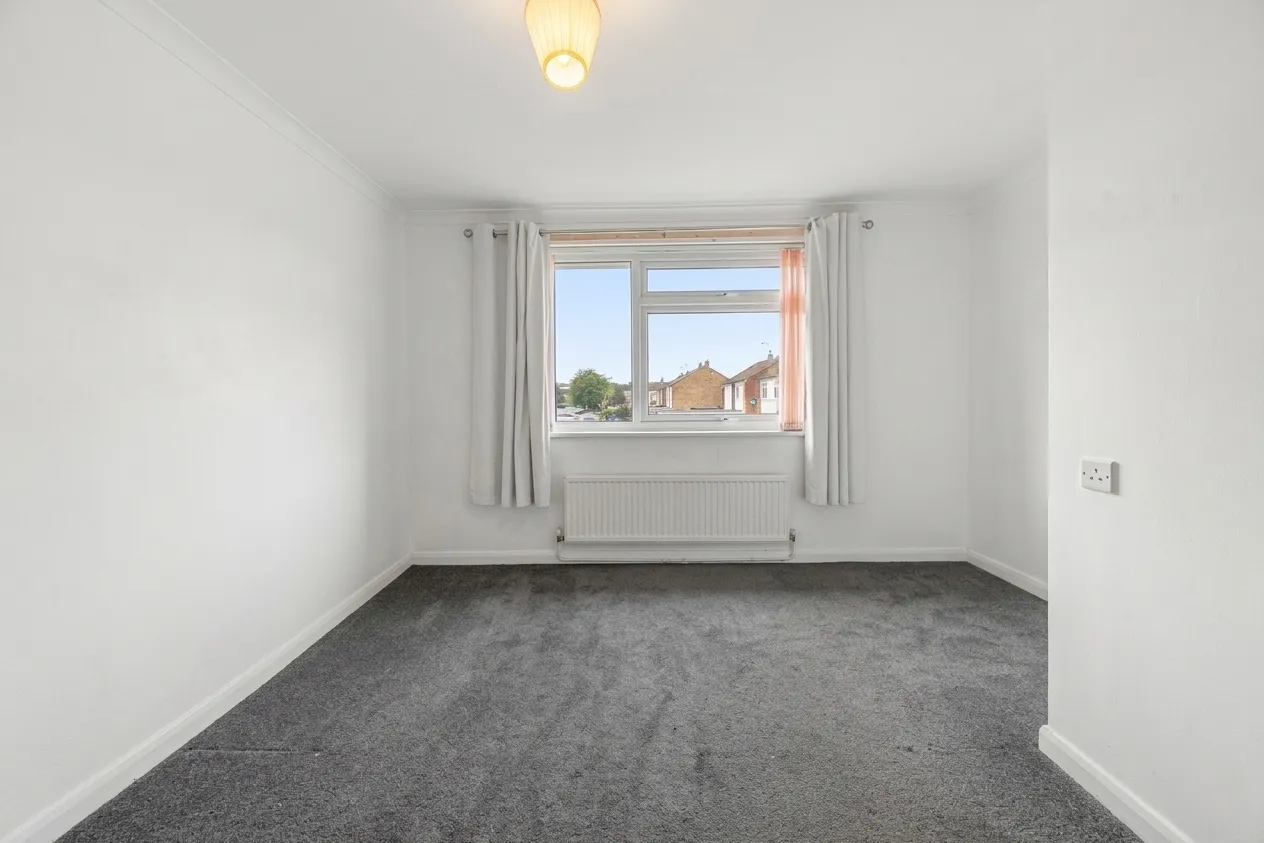 Roakes Avenue, Addlestone, KT15, photo 22