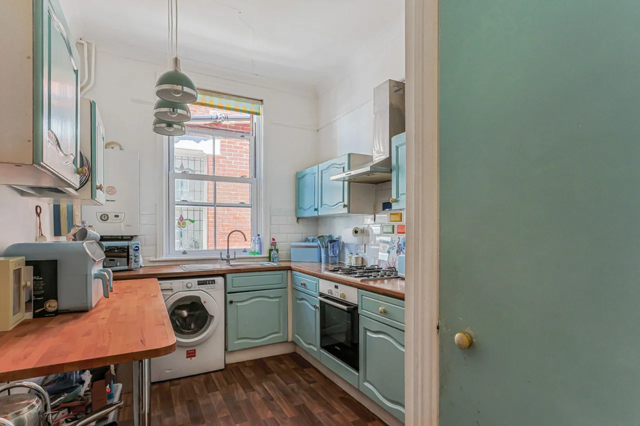 Crabton Close Road, Bournemouth, photo 4