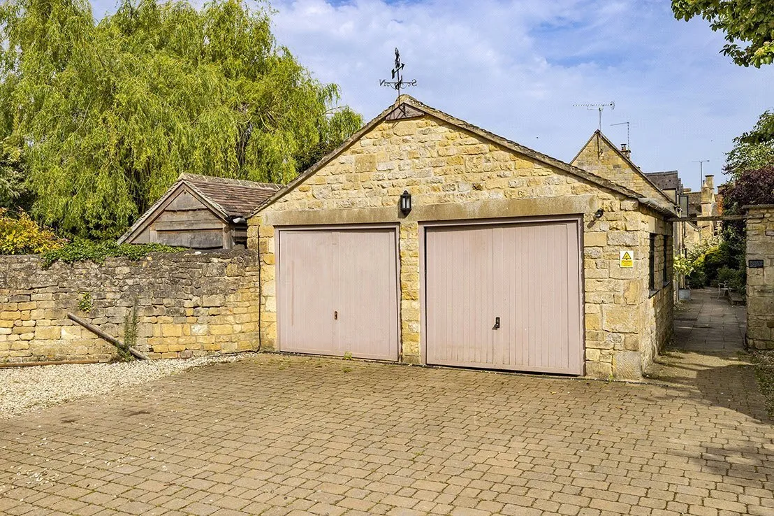 High Street, Chipping Campden, GL55, photo 13